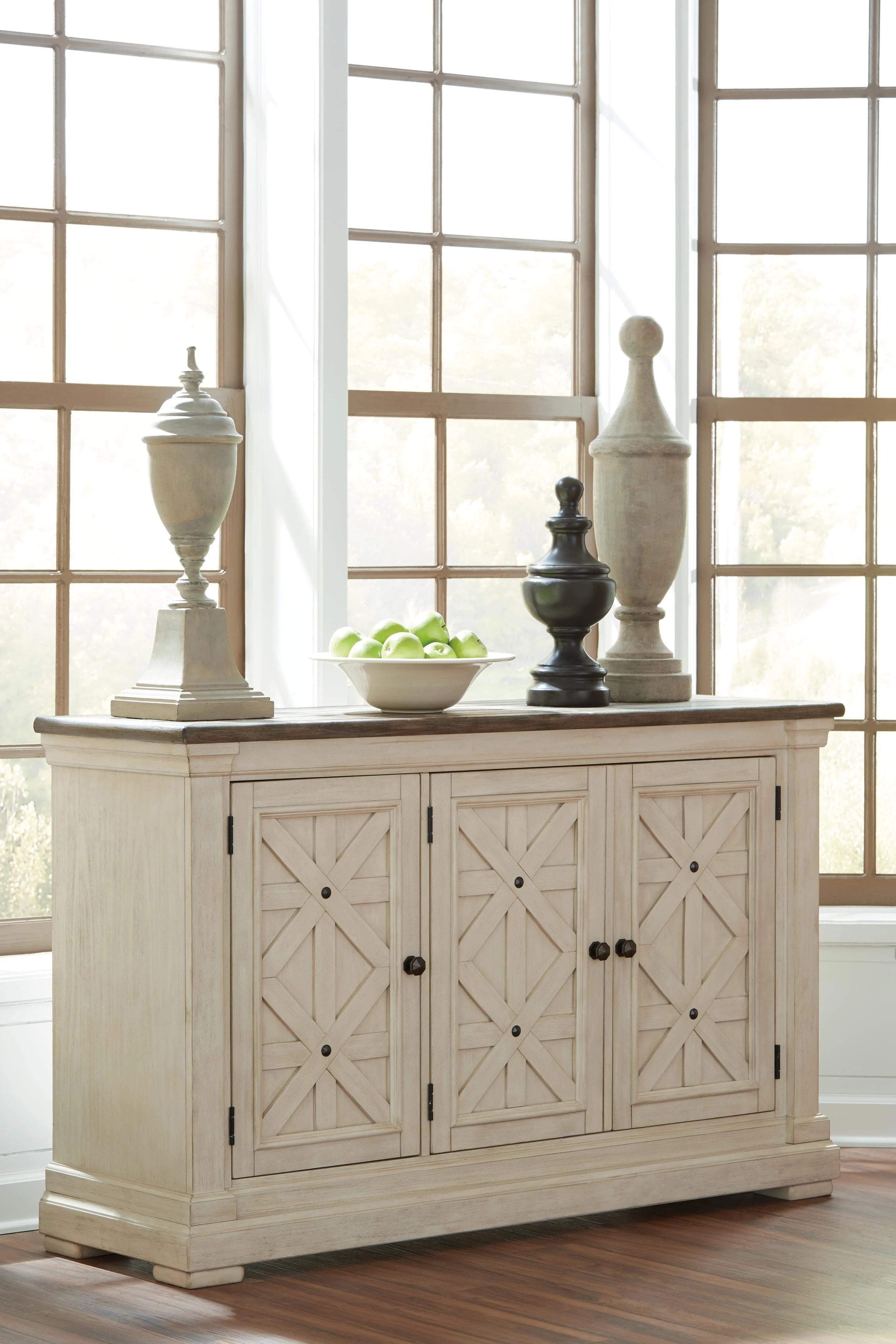 Bolanburg Dining Room Set - Image 23