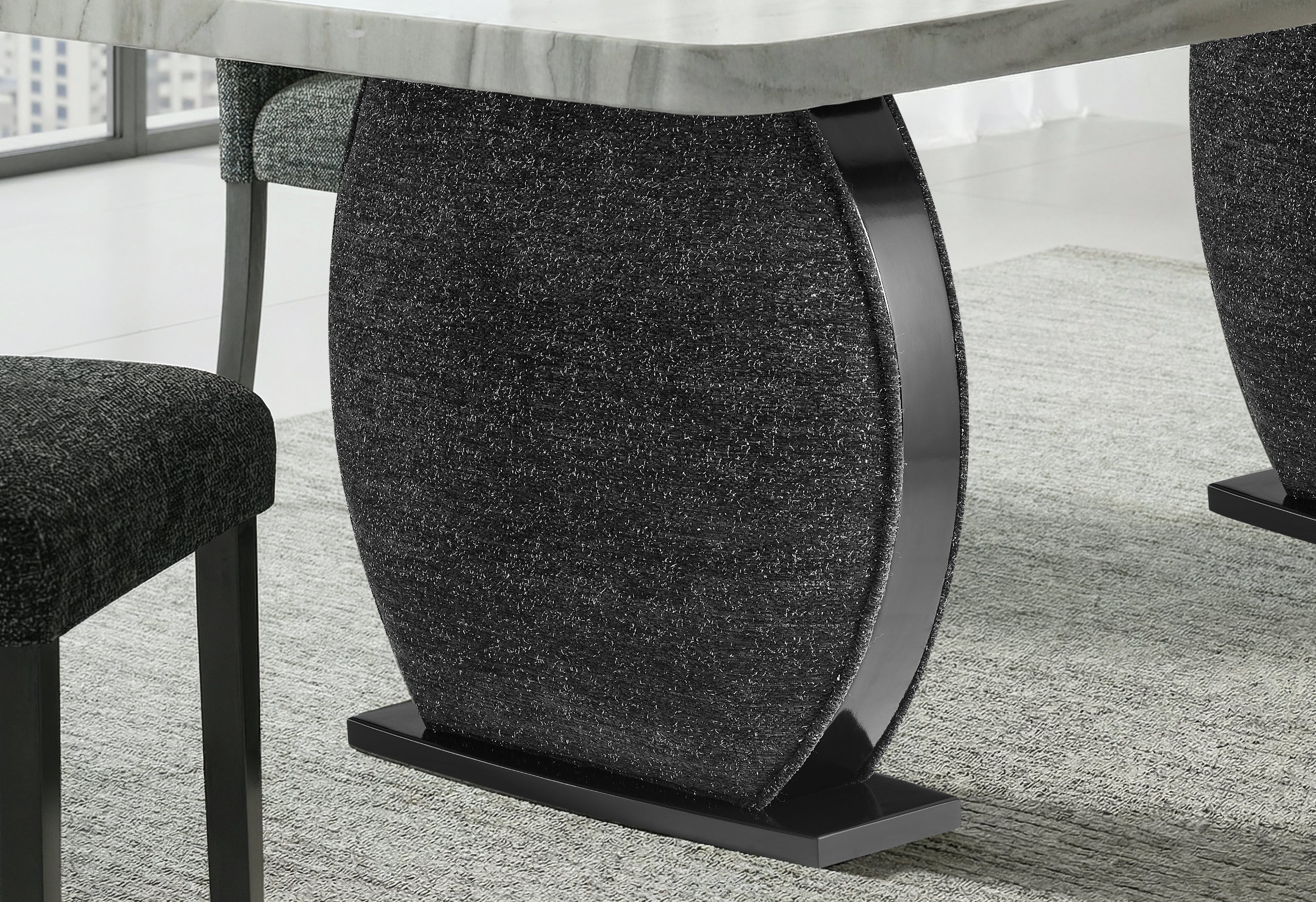 D2502 DINING TABLE AND 6 DINING CHAIRS - Image 2