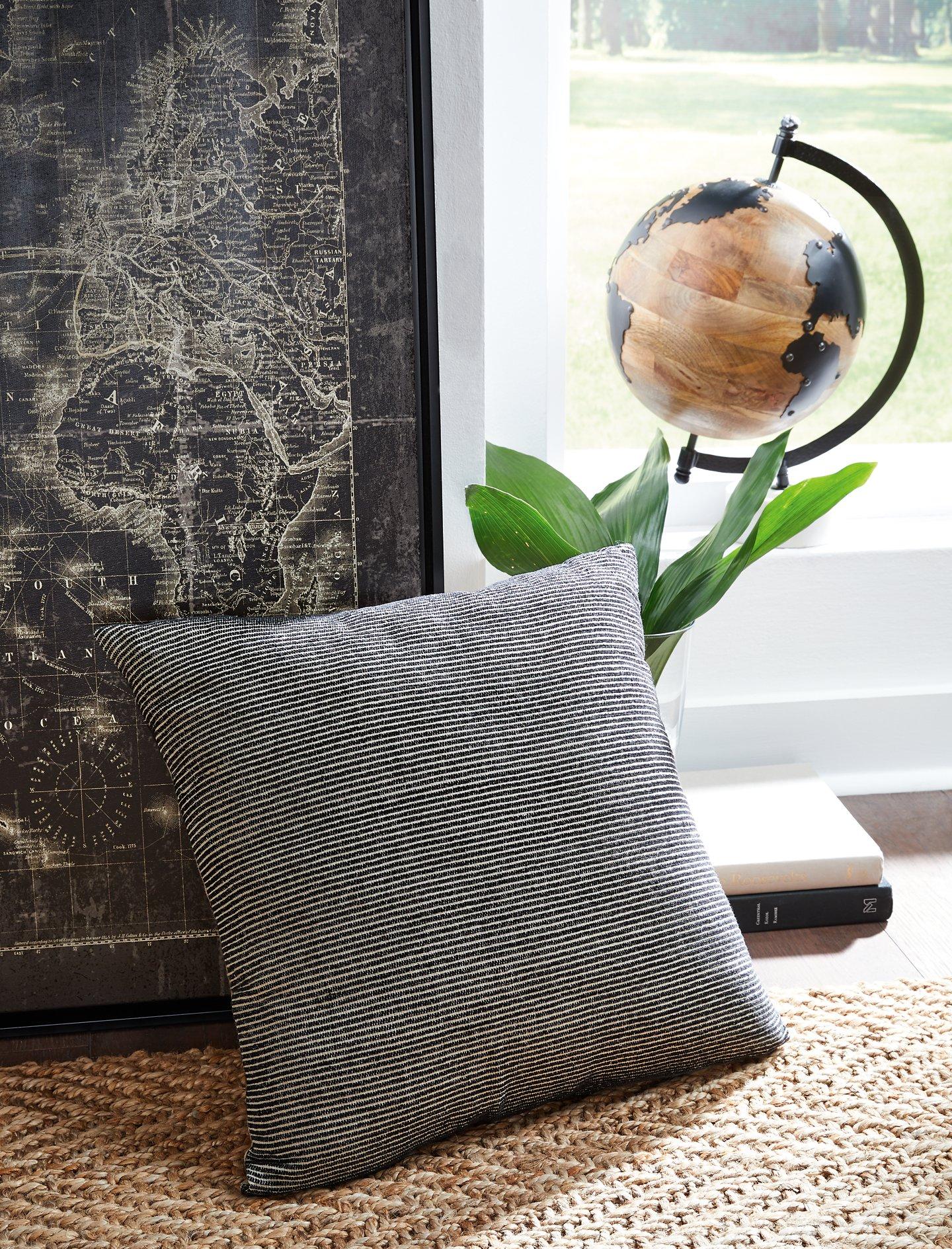 Edelmont Pillow - Image 2