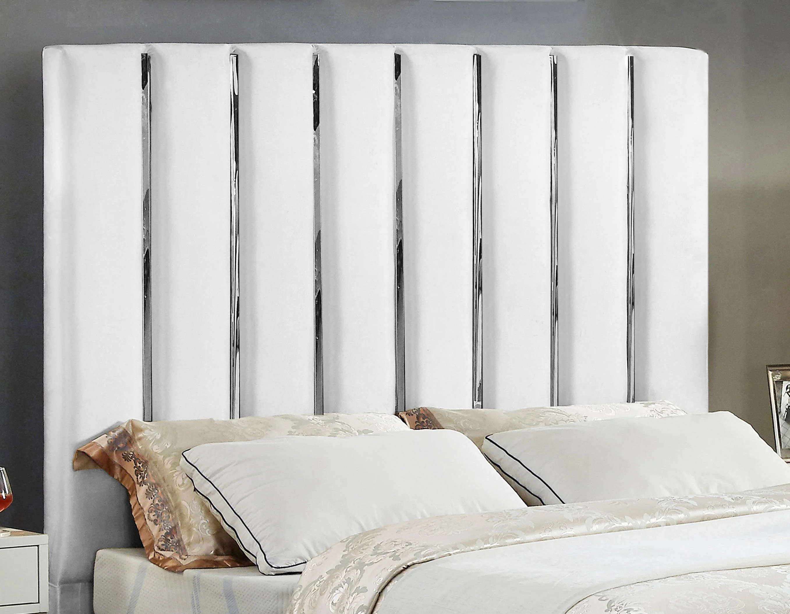 Enzo White Velvet Queen Bed - Image 5