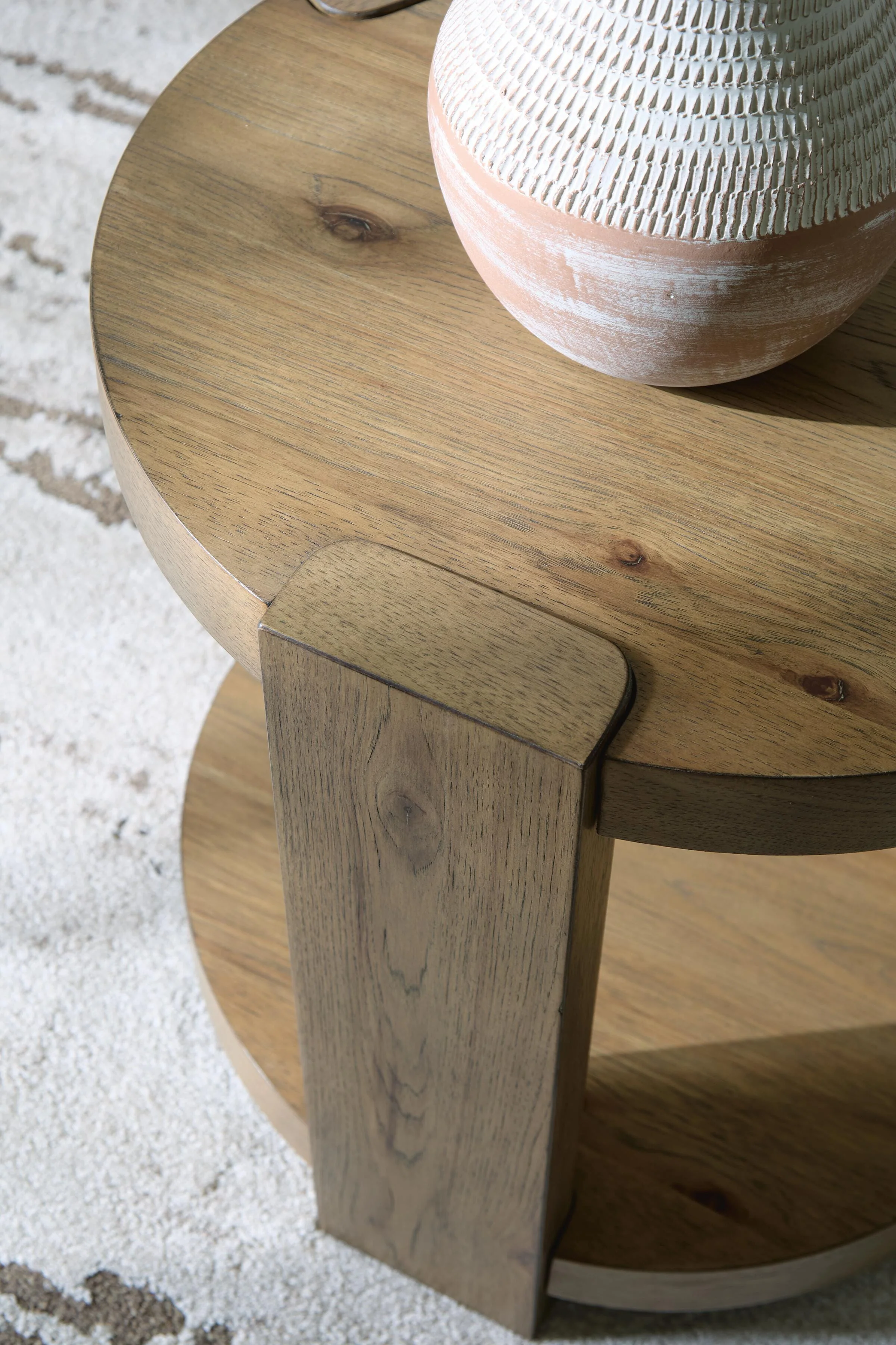 Flangren End Table - Image 5