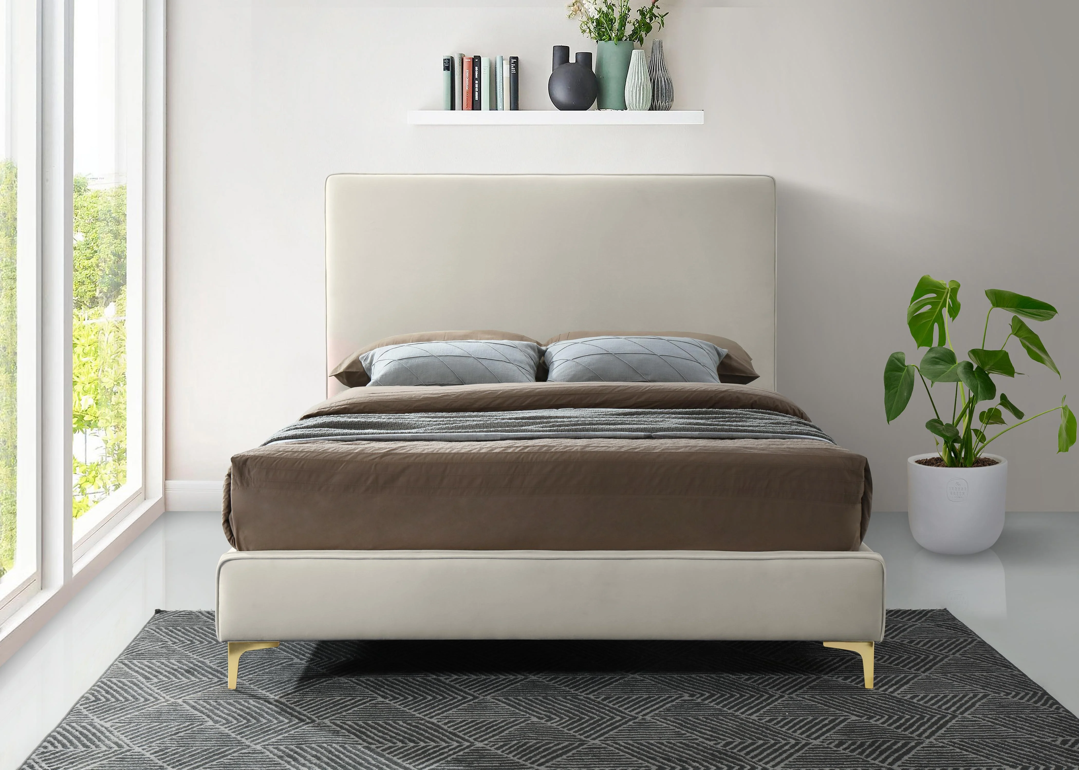 Geri Cream Velvet King Bed - Image 7
