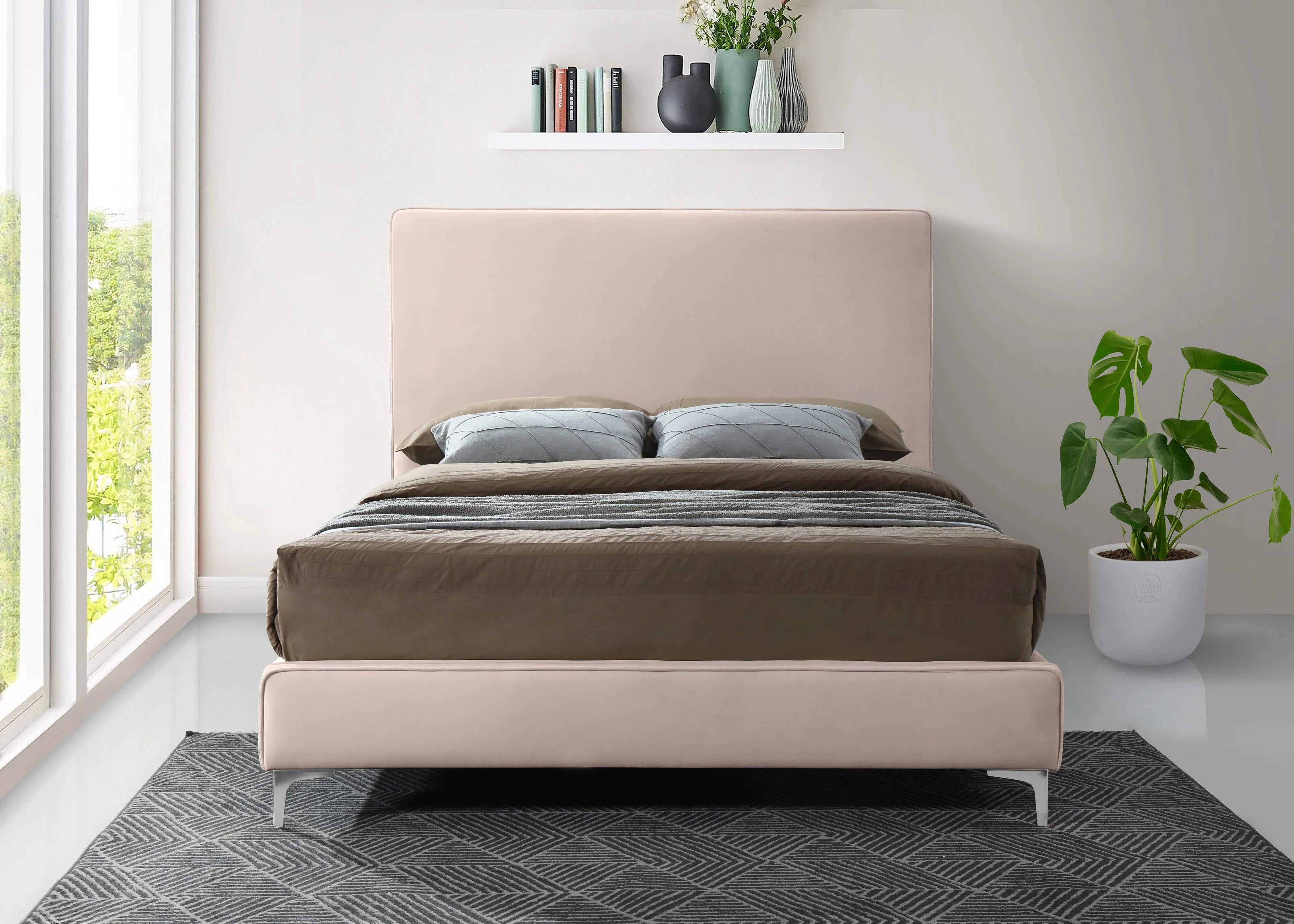 Geri Pink Velvet Queen Bed - Image 8