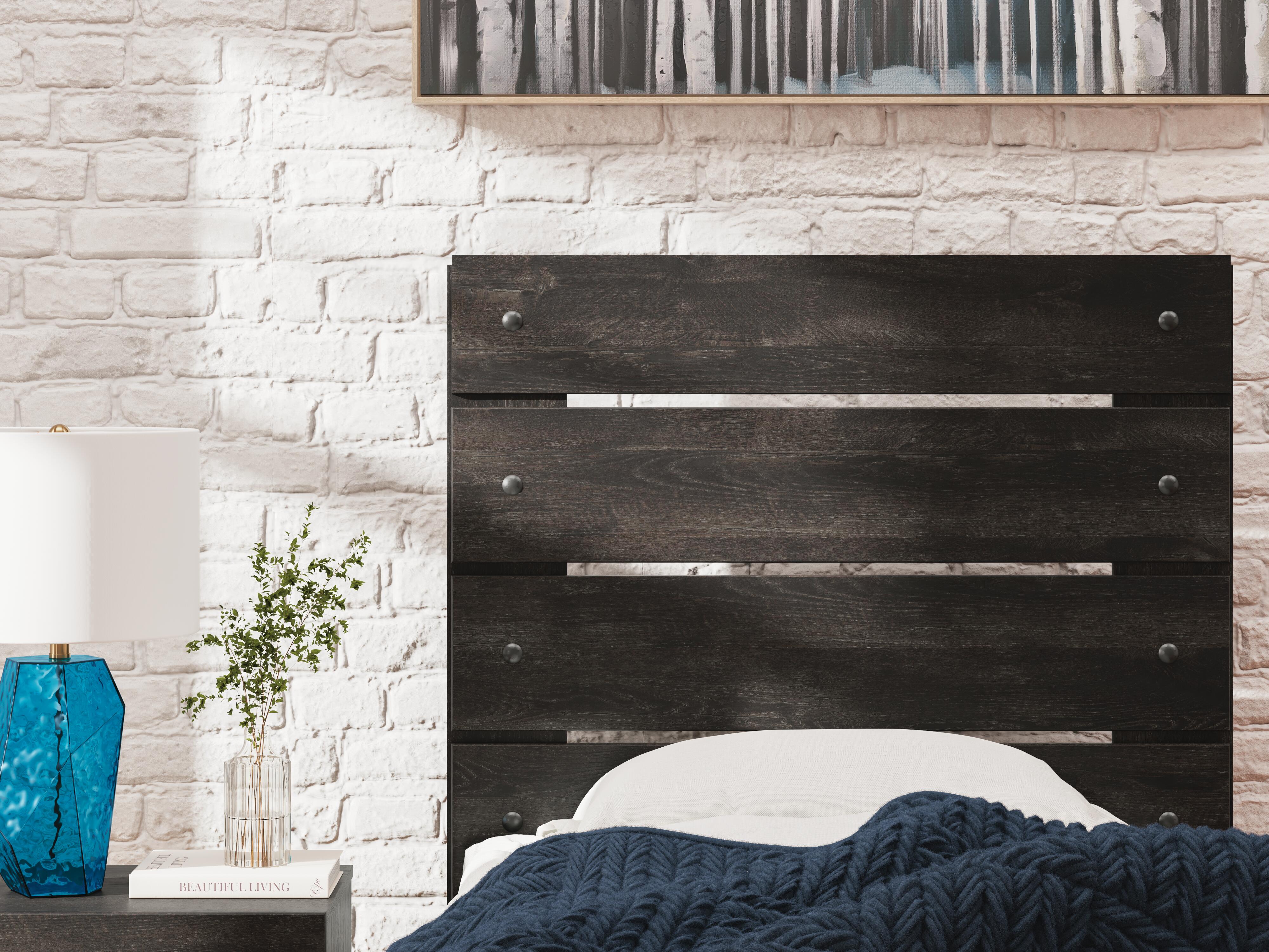 Hollivern Bedroom Set - Image 39