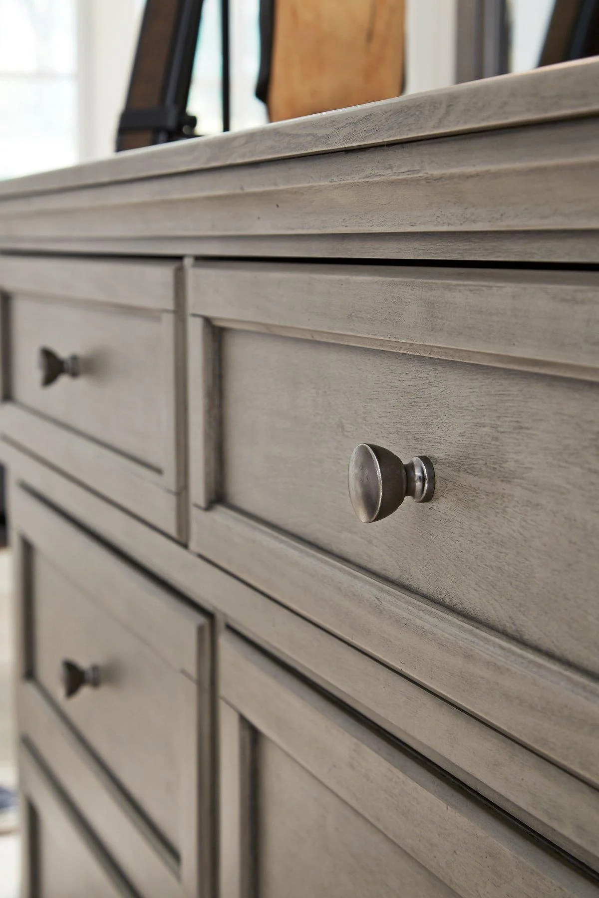 Lettner Dresser - Image 7