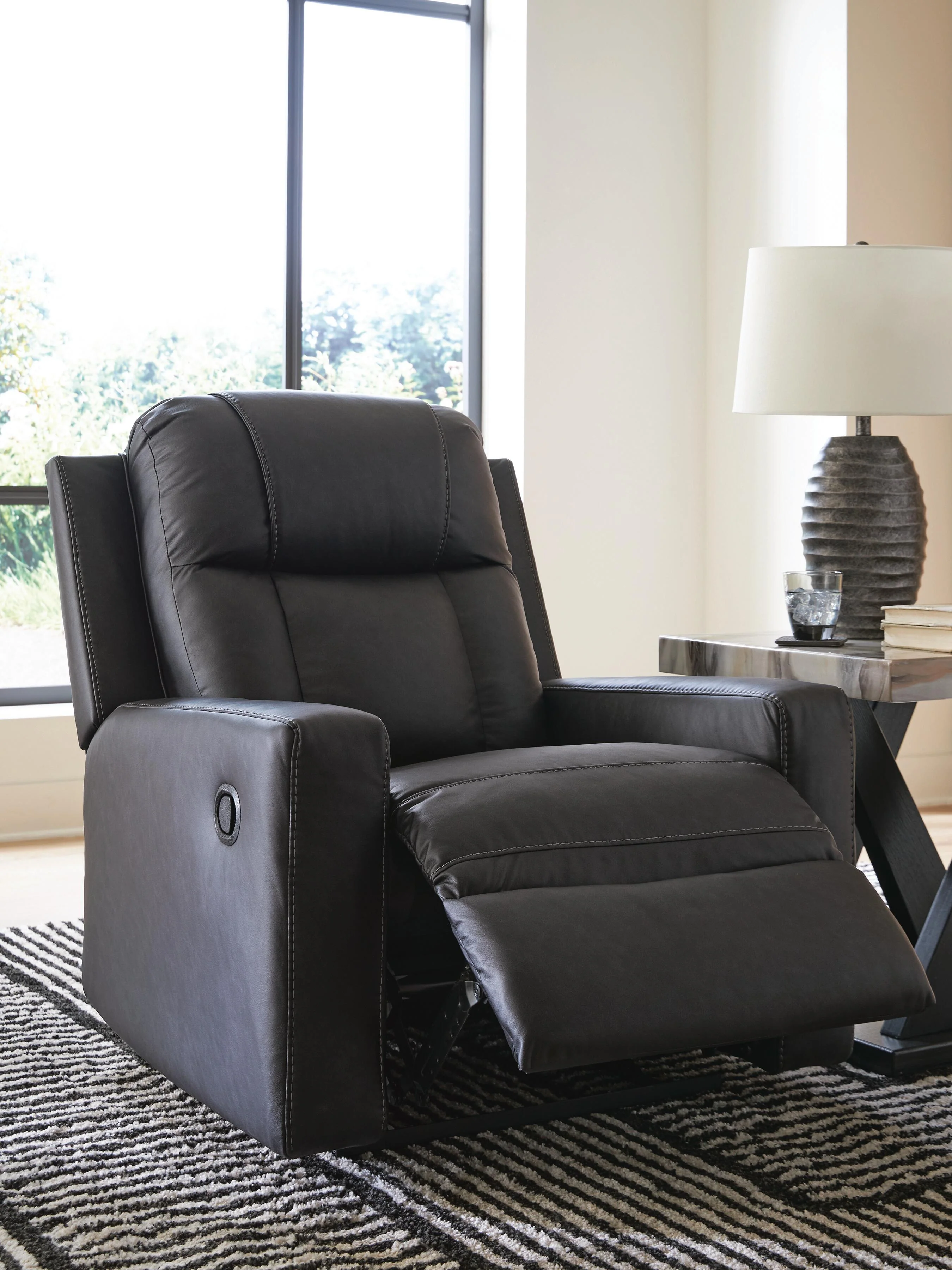 Mackmenville Recliner - Image 8