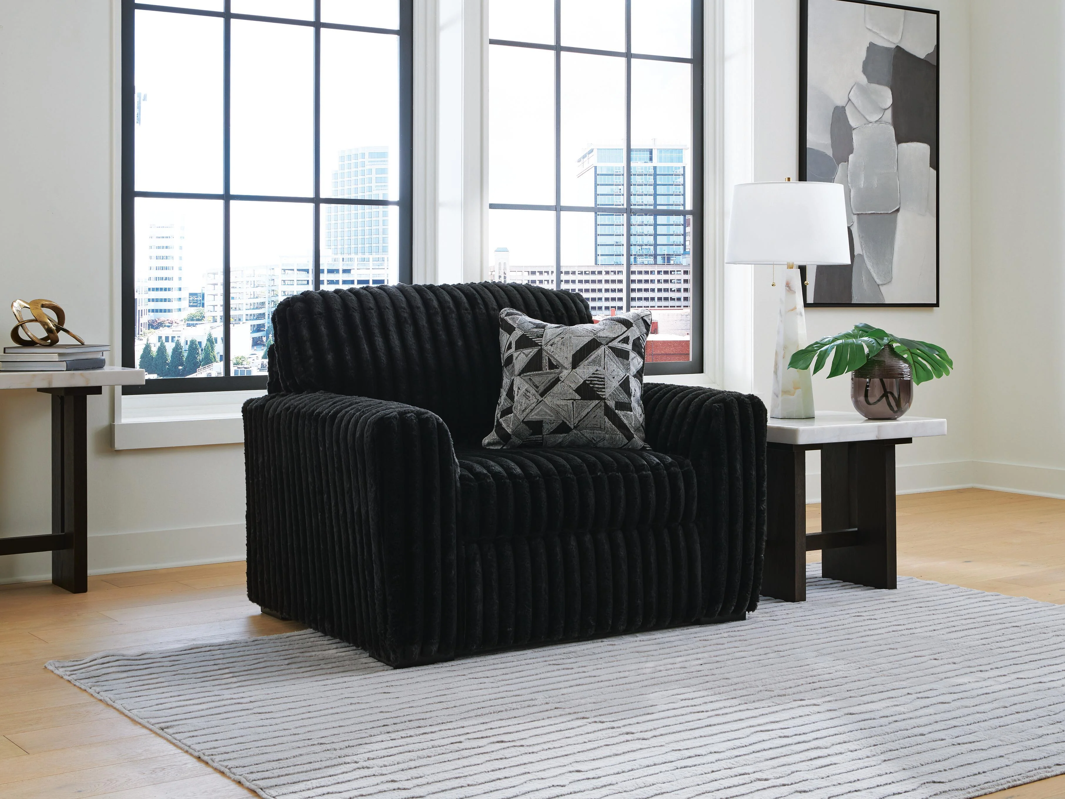 Midnight-Madness Oversized Chair - Image 7