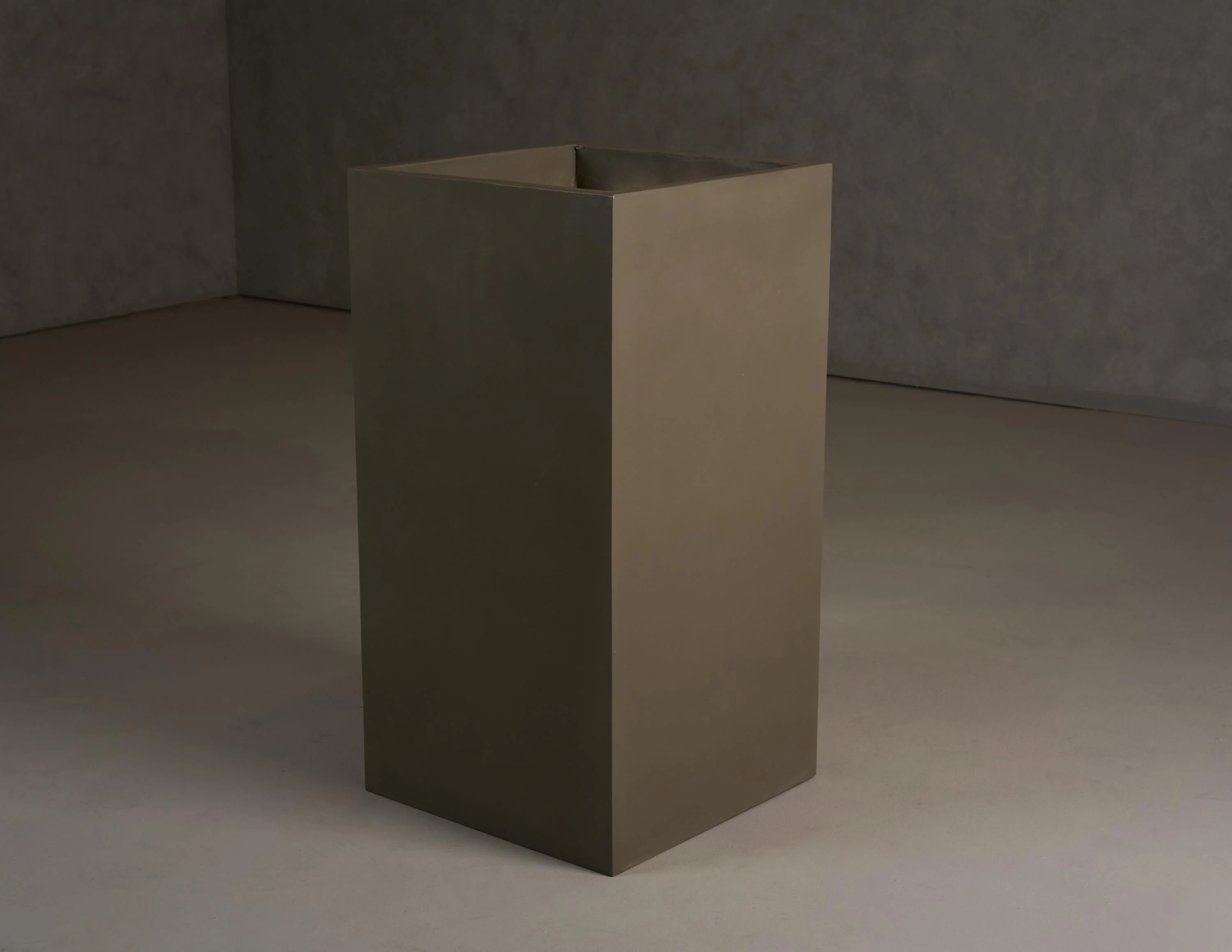Modrset Helotes Modern Vase - Image 4