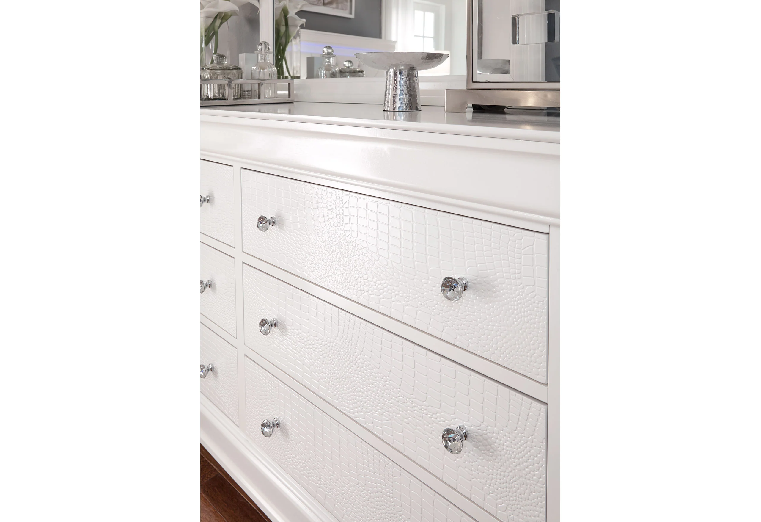 POMPEI METALLIC WHITE QUEEN BED GROUP WITH LED - Image 3