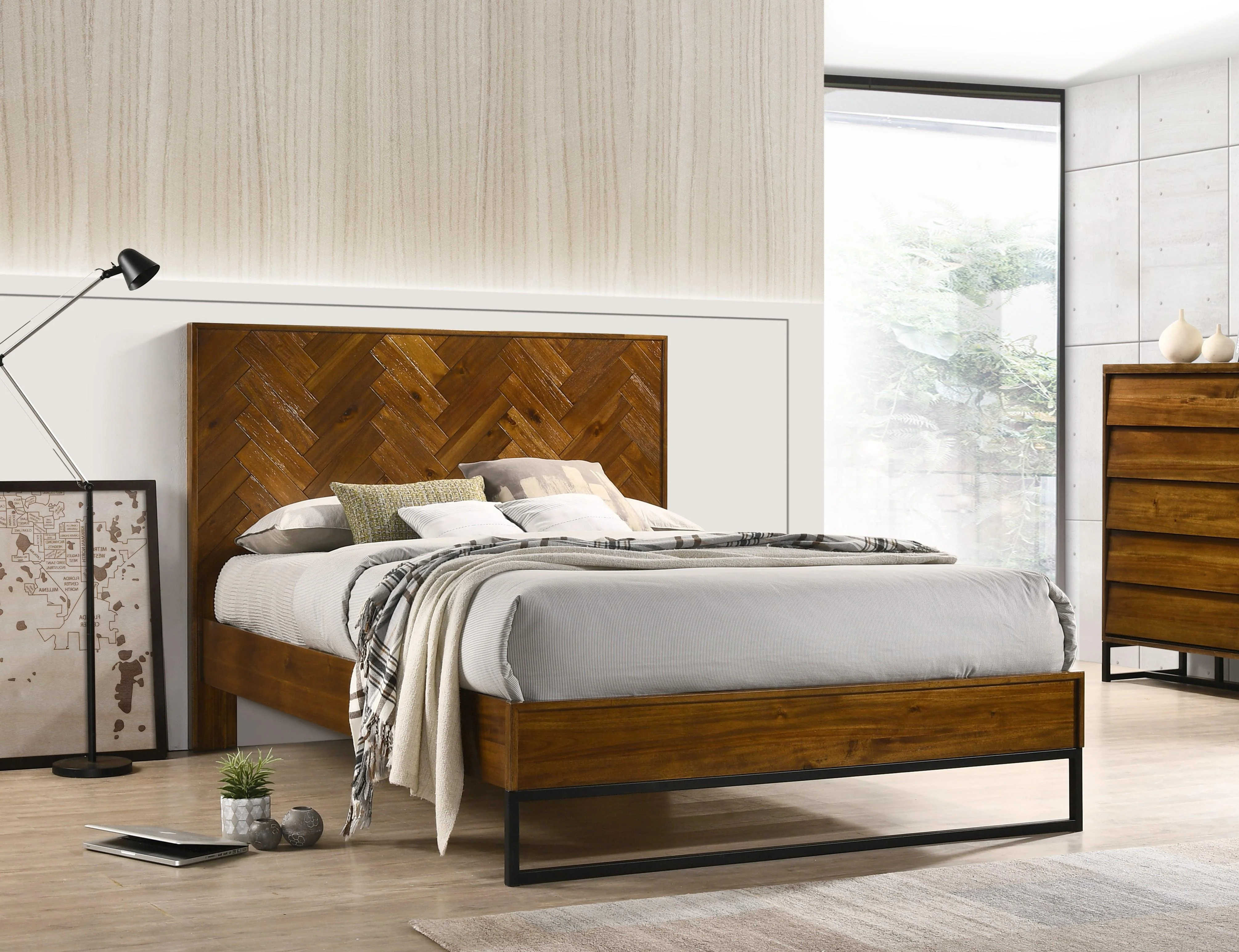 Reed Antique Coffee Queen Bed (3 Boxes) - Image 2