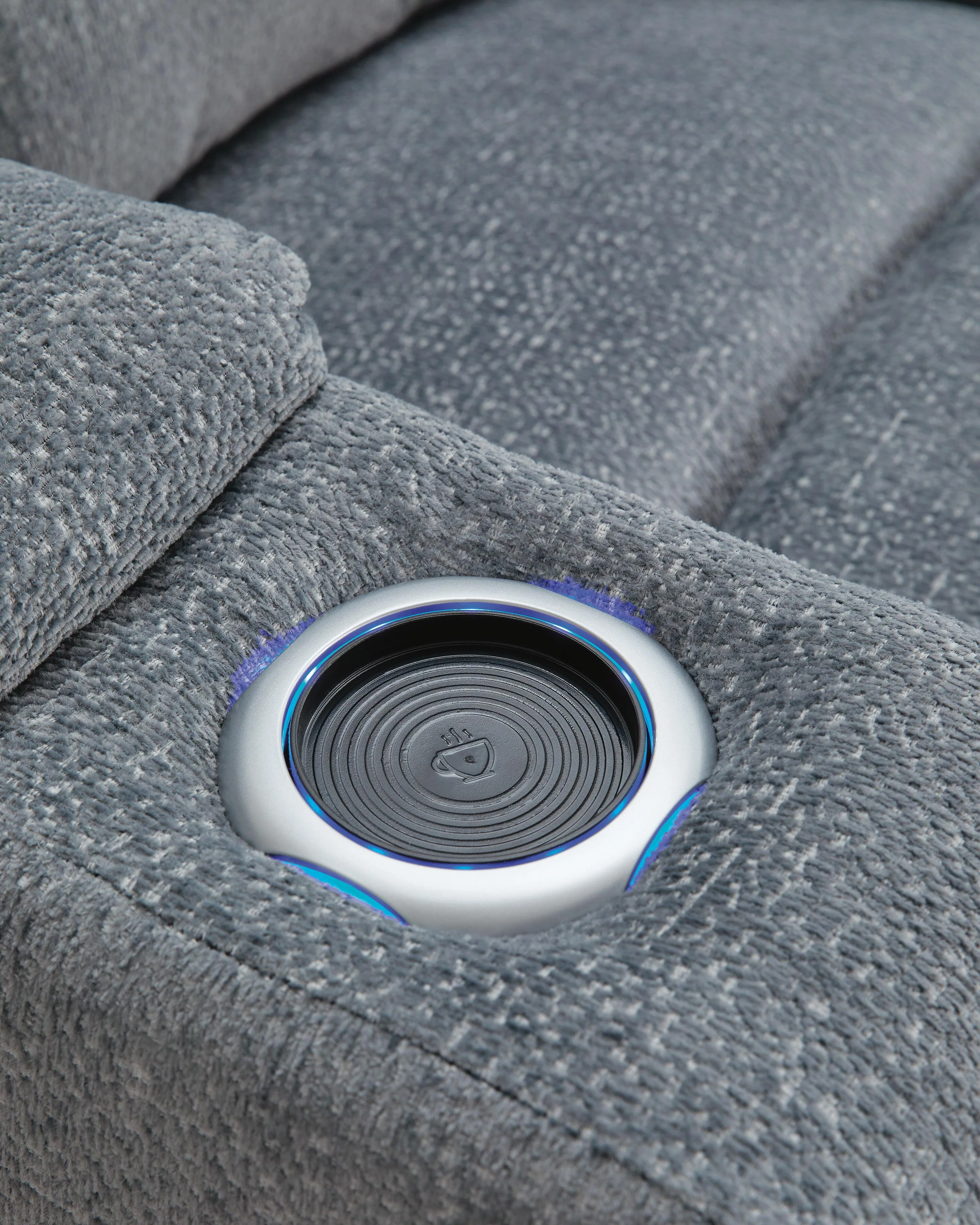 Studio Cave Power Recliner - Image 10